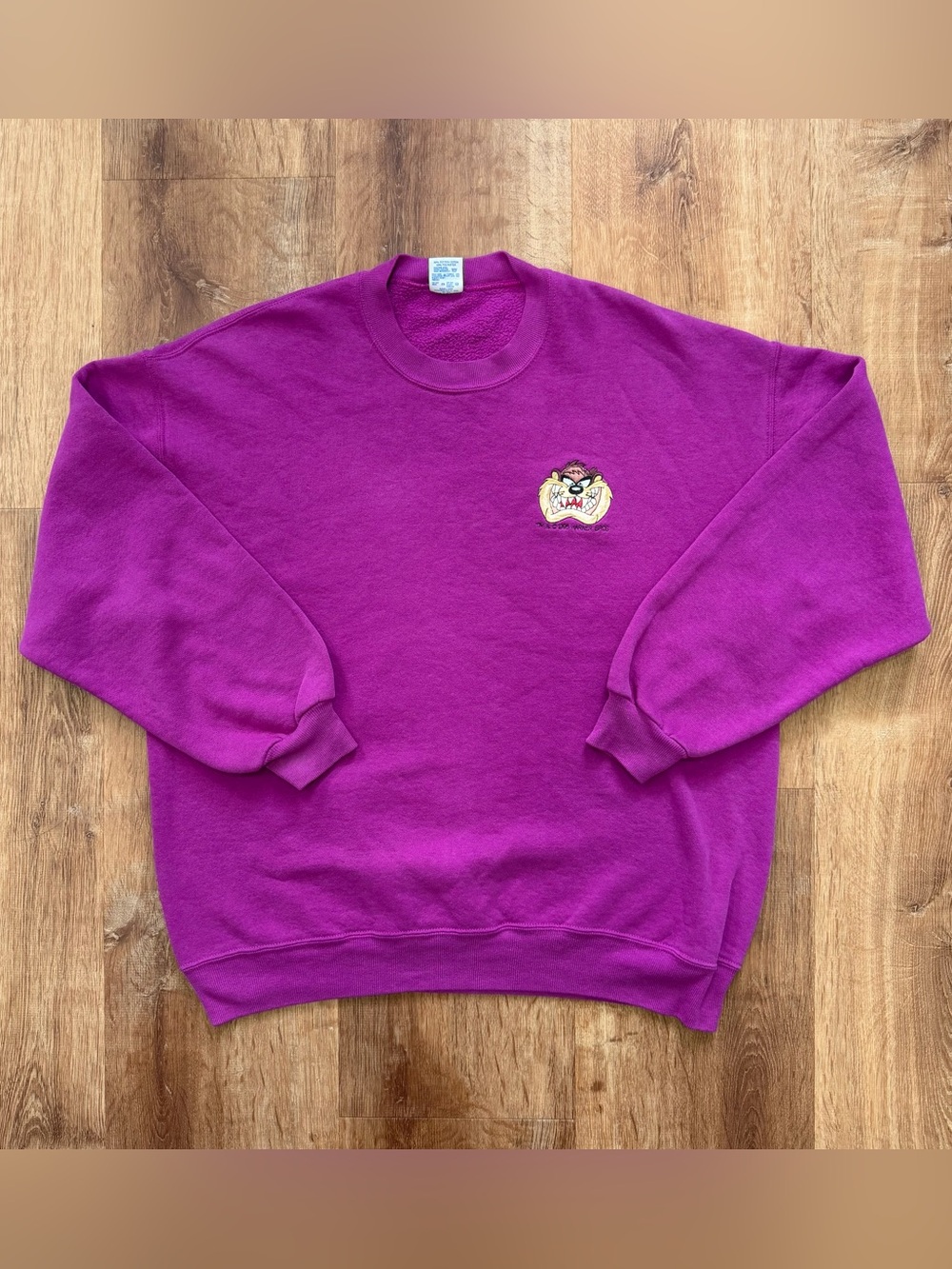 Vintage Tasmanian Devil Crewneck Sweatshirt Adult XL Taz 90’s Pullover Magenta